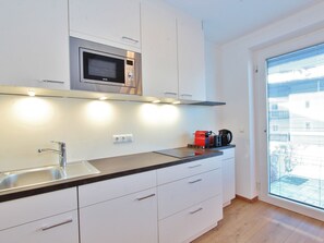 Apartment | Eigene Küche | Wasserkocher mit Kaffee-/Teezubehör, Kühlschrank, Mikrowelle