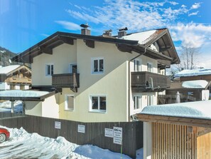 Exterior - Luxury Holiday Home in Brixen im Thale Near Ski Area (Brixen im Thale)