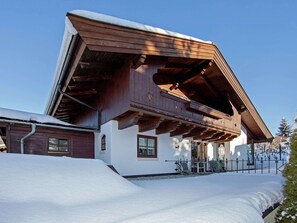 Exterior - Apartment in St. Johann in Tyrol With a Garden (Sankt Johann in Tirol)