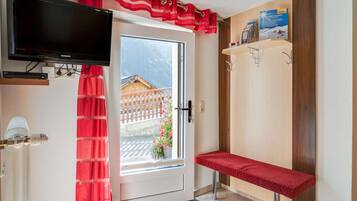 Apartment | Reception