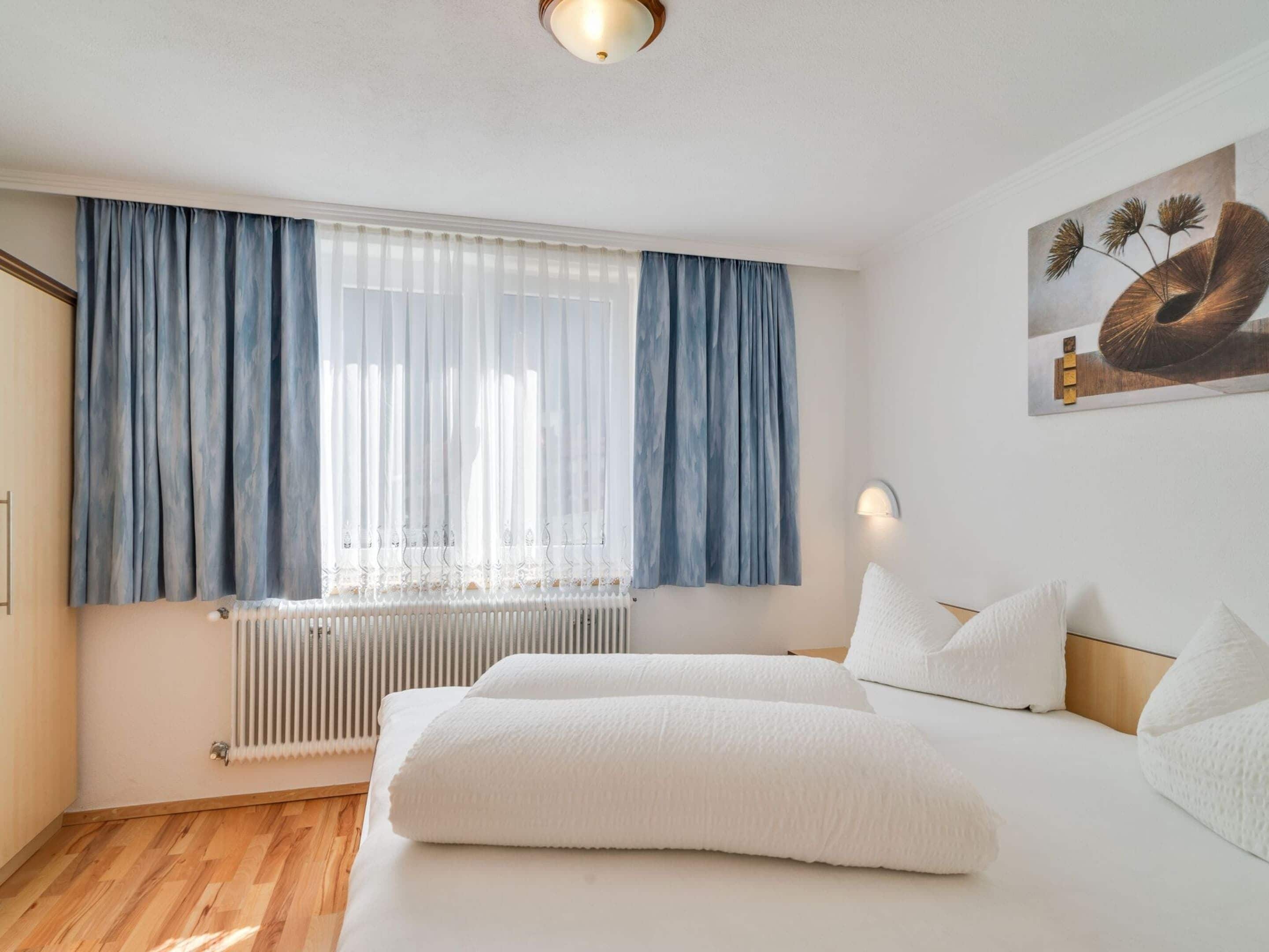 Apartment | 2 bedrooms, individually furnished, bed sheets