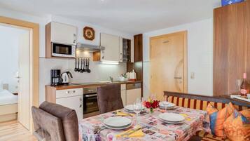 Apartment | Private kitchen | Highchair, cookware/dishes/utensils