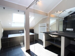 Apartment | Bathroom - Modern Apartment in Kitzbuhel With Barbecue (Kitzbuehel)