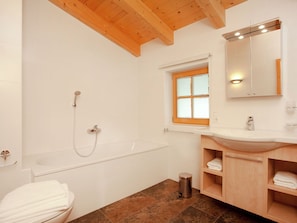 Chalet | Bathroom | Bathtub, towels - Bright Chalet With Terrace in Saint Jakob in Haus Tyrol (Sankt Jakob in Haus)