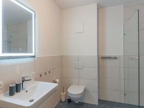 Apartment | Bathroom - Modern Apartment in Brixen im Thale With Terrace (Brixen im Thale)