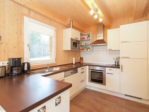 木屋 | 私人廚房 | 微波爐、爐台、洗碗機