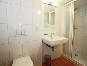 Apartment | Bathroom - Comfortable Apartment in Vandans near Skiing (Vandans)