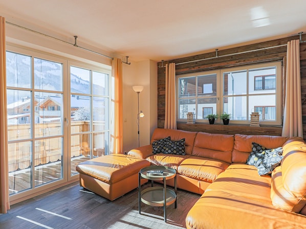 Apartment | Living room