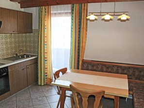 Apartment | Eigene Küche | Wasserkocher mit Kaffee-/Teezubehör, Ofen