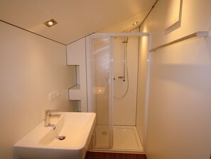 Apartment | Bathroom - Welcoming Apartment near Ski Area in Vandans (Vandans)
