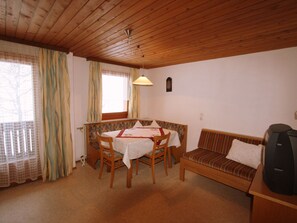 Dining - Welcoming Apartment near Ski Area in Vandans (Vandans)