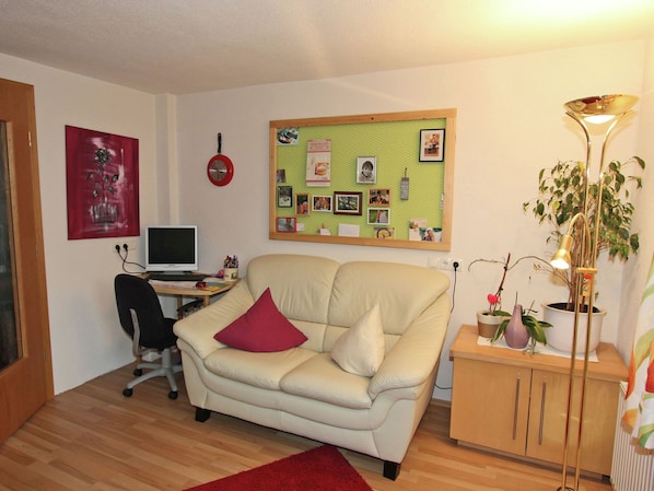 House | Private kitchen | Fridge, microwave, oven, dishwasher