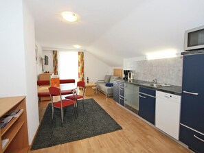 Apartment | Private kitchen - Chalet in Fiss Near Ski Lifts (Fiss)