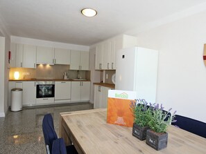 Dining - Comfortable Apartment Near Ski Area in Fließ (Fliess)