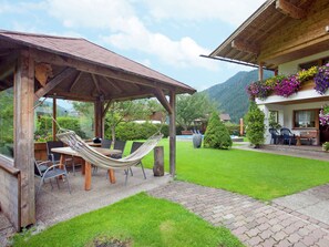 Apartment | Balcony - Apartment in Waidring Near Ski Slopes (Waidring)