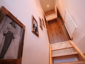 4 bedrooms, individually furnished, bed sheets