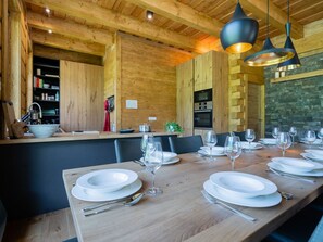 Chalet | Dining