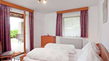 Apartment | 2 bedrooms, individually furnished, bed sheets