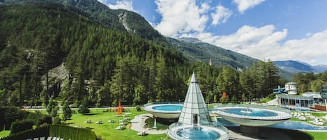 บริเวณภายนอก