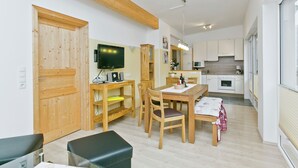 Dining - Modern Apartment in Tranquil Village Near Tösens (Serfaus)