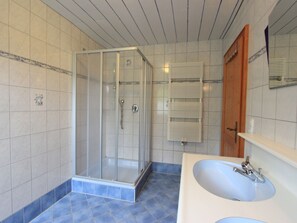 Apartment | Bathroom