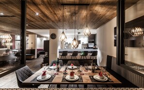 Chalet | Dining