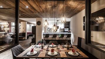 Chalet | Tempat makan