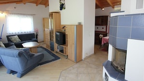 Chalet | Living room | Fireplace - Cozy Chalet With Balcony in Imst (Imst)