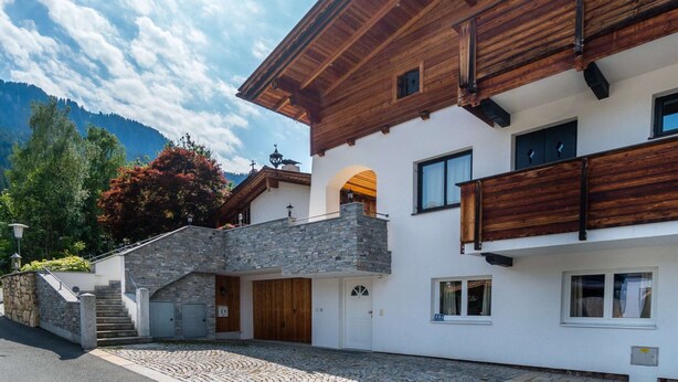 Apartment | Exterior - Spacious Apartment in Kitzbuhel near Ski Lift (Kitzbuhel)