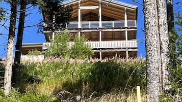 Chalet | Exterior