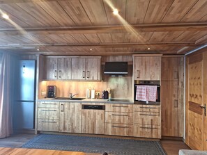 Apartment | Private kitchen - Apartment in Silbertal Near Ski Lift (Silbertal)