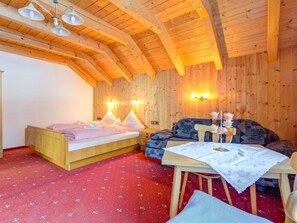 Apartment | 2 bedrooms, bed sheets - Luxury Apartment in Längenfeld near Ski Area (Laengenfeld)