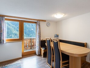 Dining - Splendid Apartment in Ski Area in Kappl (Kappl)