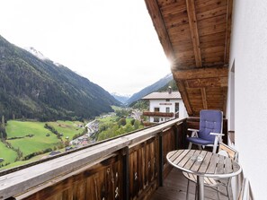Balcony - Splendid Apartment in Ski Area in Kappl (Kappl)
