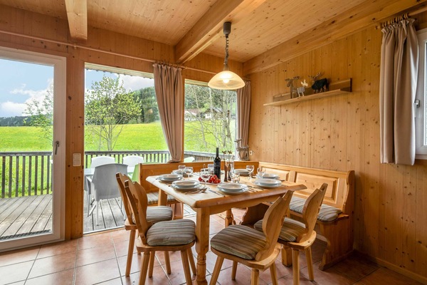 Chalet | Dining