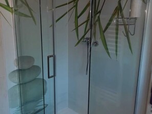 Apartment | Bathroom - Apartment in Neuhaus Near Petzen Ski Area (Neuhaus)