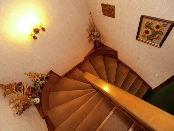 Apartment | Living area - Apartment in Pettneu Near St. Anton Ski Slopes (Pettneu am Arlberg)