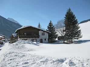 Exterior - Apartment in Pettneu Near St. Anton Ski Slopes (Pettneu am Arlberg)