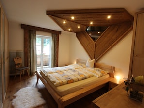 2 habitaciones y muebles diferentes 