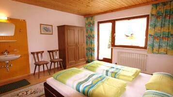 1 bedroom, individually furnished