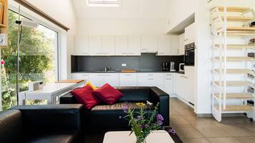 Rumah | Dapur pribadi | Lemari es dan mesin pencuci piring