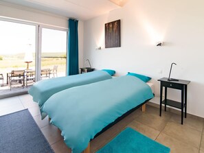 Maison | 3 chambres, ameublement personnalisé, fer et planche à repasser