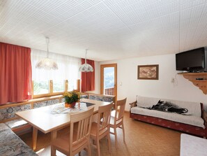 House | Living room - Lush Mansion in Gaschurn With Balcony (Gaschurn)