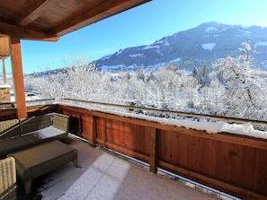 House | Balcony