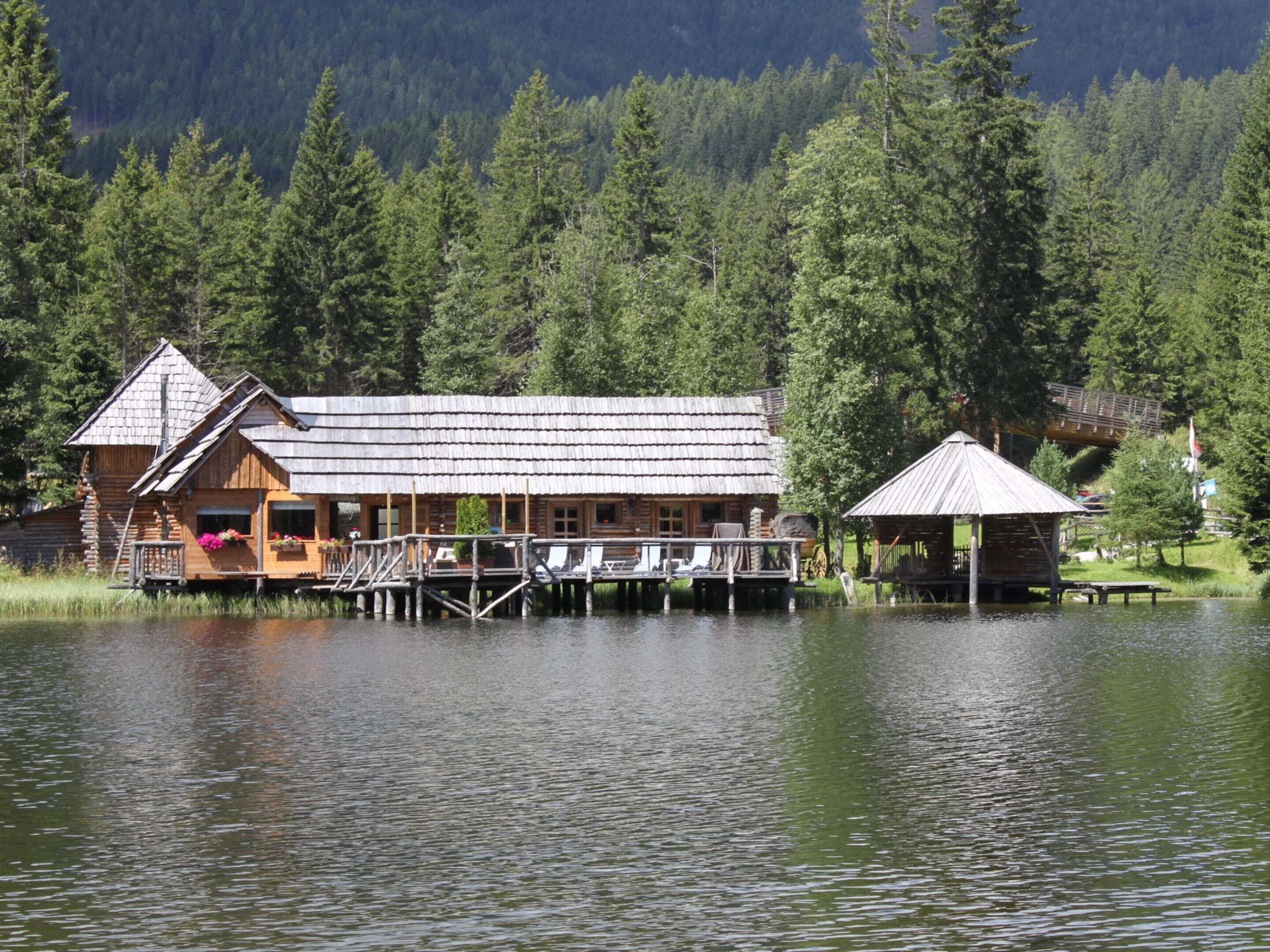 شاليه | المنشأة من الخارج