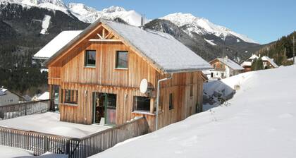 Chalet Hohentauern by Ski Lift