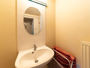 Apartment | Bathroom