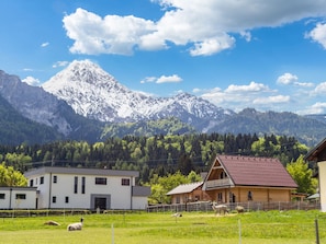 Chalet | Exterior - Cozy Holiday Home in Finkenstein near Lake (Finkenstein am Faaker See)