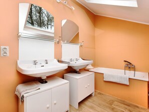 House | Bathroom - Large Detached House Surrounded by Nature (Tenneville)