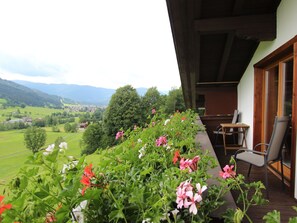 Apartment | Balcony - Boutique Apartment in Tyrol With Balcony (Brixen im Thale)